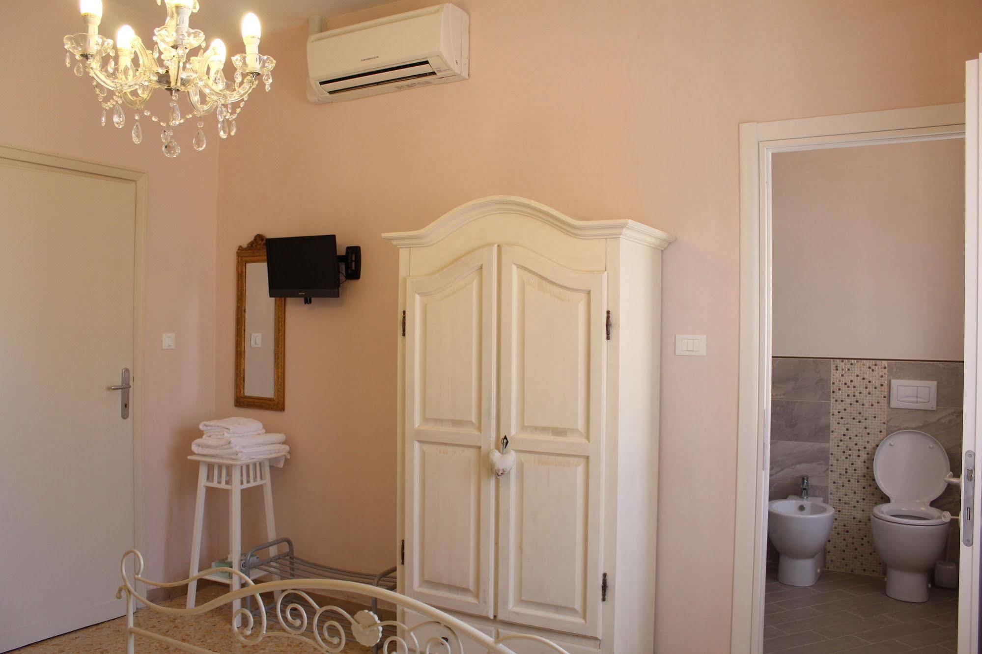 B&B Il Giramondo Pisa Esterno foto