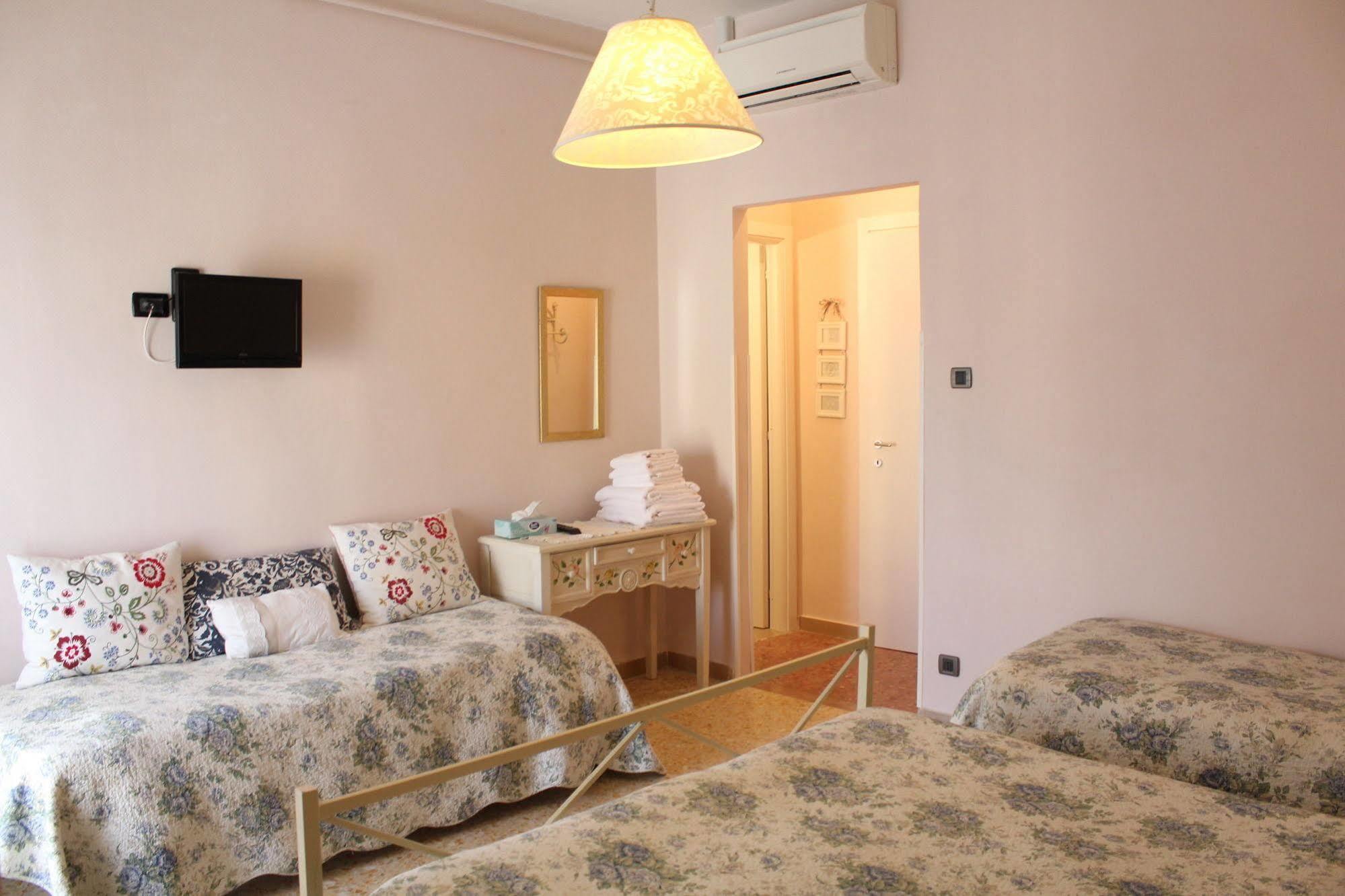 B&B Il Giramondo Pisa Esterno foto